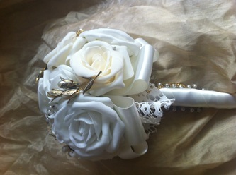 Beautiful bespoke bridal modern and vintage brooch bouquets - Bespoke ...